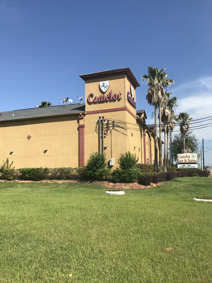 Camelot Inn And Suites Aldine Exterior photo