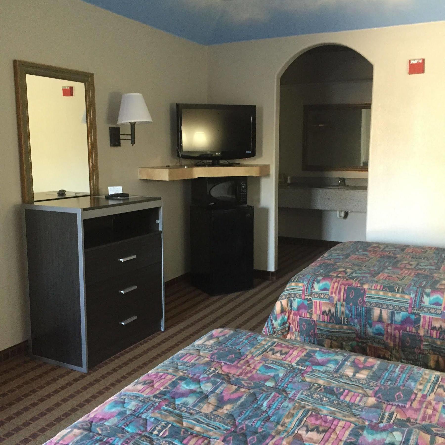 Camelot Inn And Suites Aldine Exterior photo